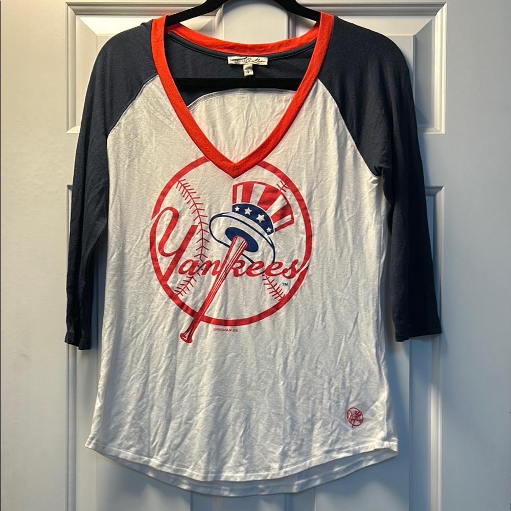 Yankees V-Neck Baseball Tee